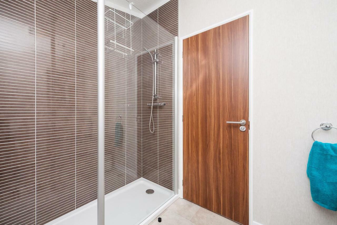 Thistle Lodge Auchterarder Bagian luar foto