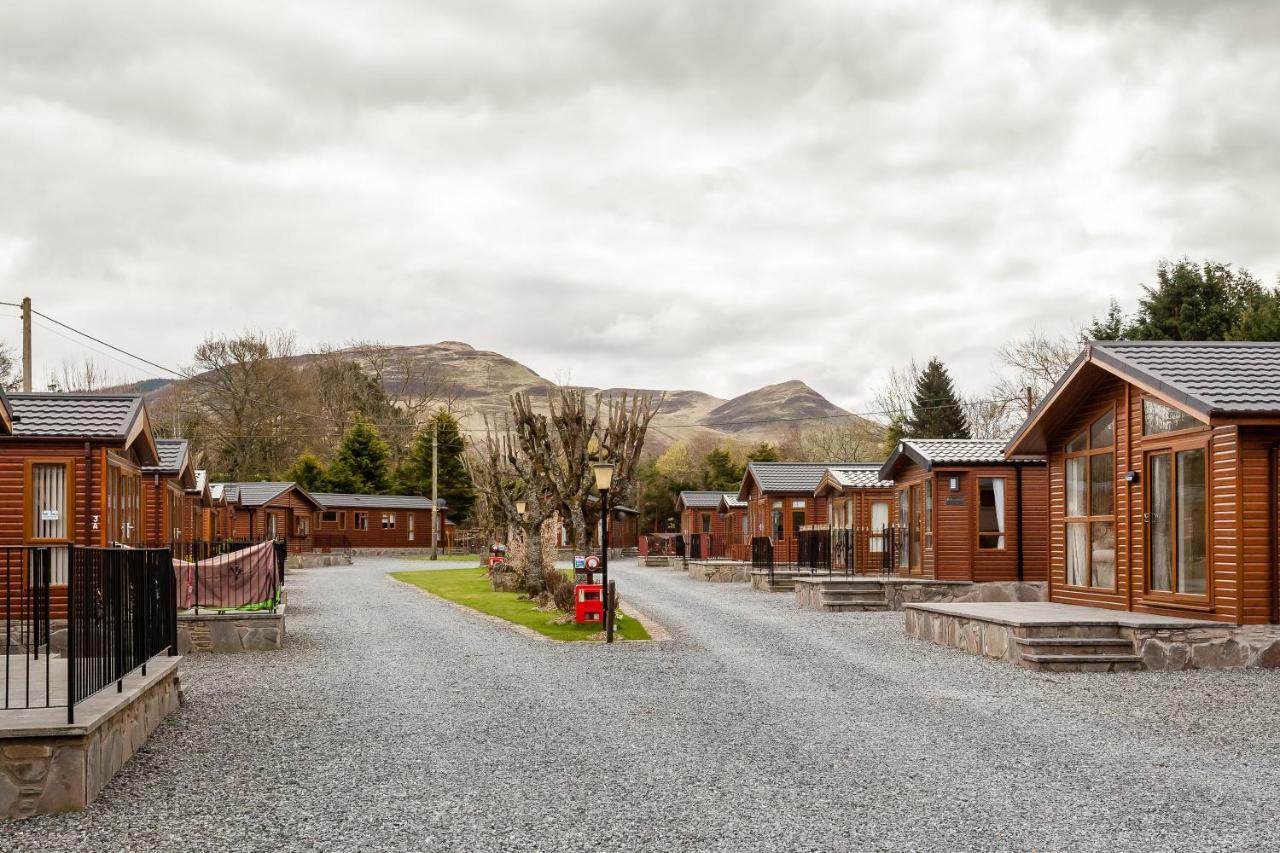 Thistle Lodge Auchterarder Bagian luar foto